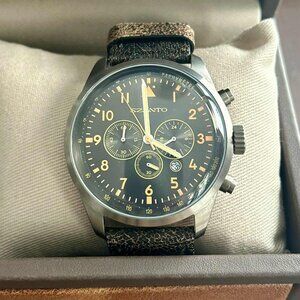 NWT Szanto Men’s 2250 Series Black Dial Japanese Quartz Chronograph Watch – OS